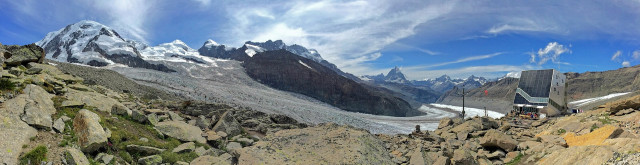 Der Blick auf Gornergletscher und die Bergwelt ist phänomenal
