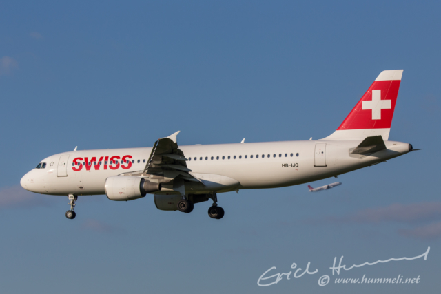 A320, HB-IJQ aus Genf auch knapp am Crash vorbei