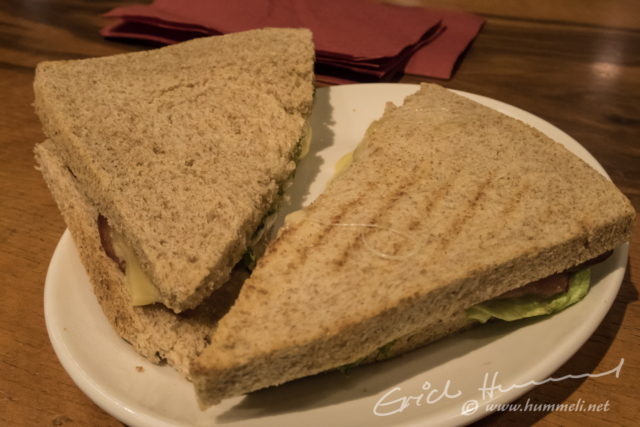 Das warme Käse-Schinken-Sandwich erinnert mich stark an die letzten drei Wochen